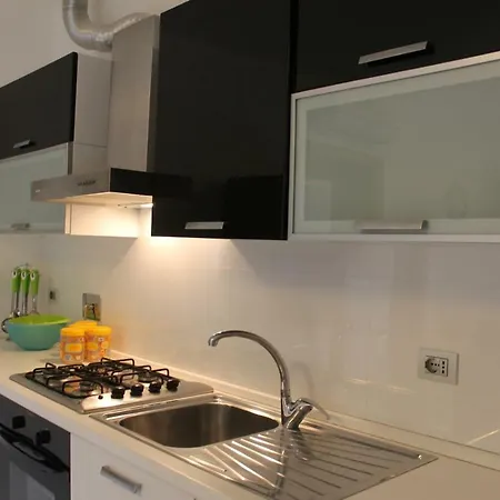 Liberius A 100m Dal Mare 公寓 马里纳-迪卡斯塔涅托