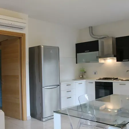 公寓 Liberius A 100m Dal Mare 马里纳-迪卡斯塔涅托